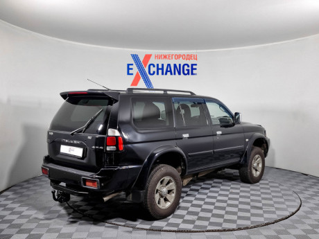 Mitsubishi Pajero sport